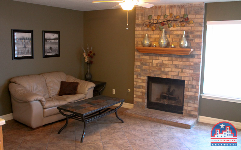 home-for-sale-round-rock-familyroom